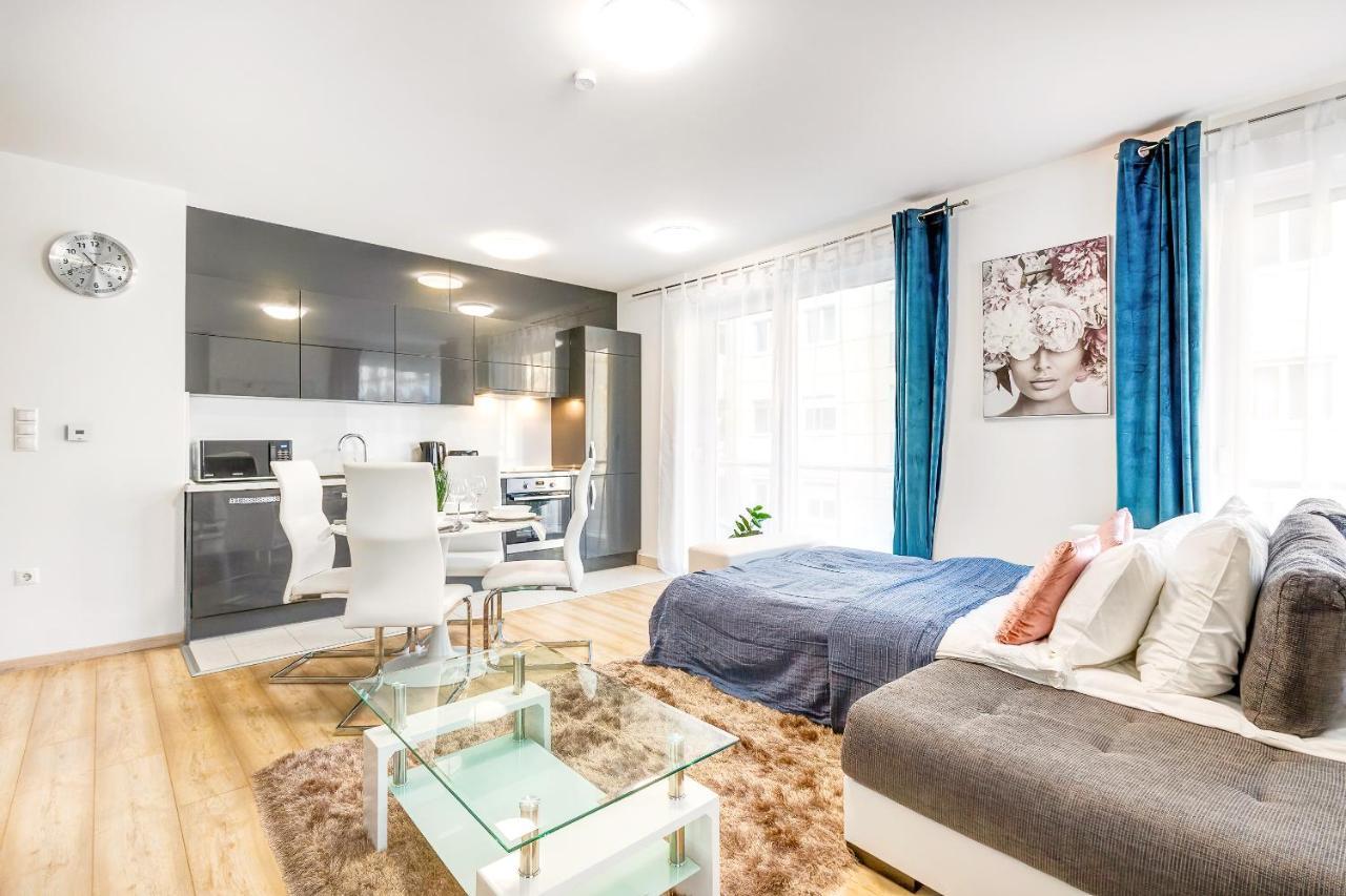 Modern Apartment With Free Garage And Balcony In The Downtown ブダペスト エクステリア 写真