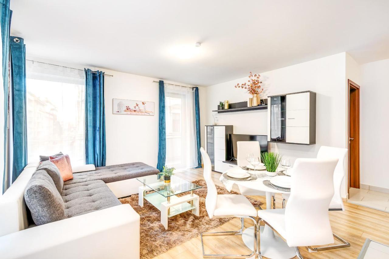 Modern Apartment With Free Garage And Balcony In The Downtown ブダペスト エクステリア 写真